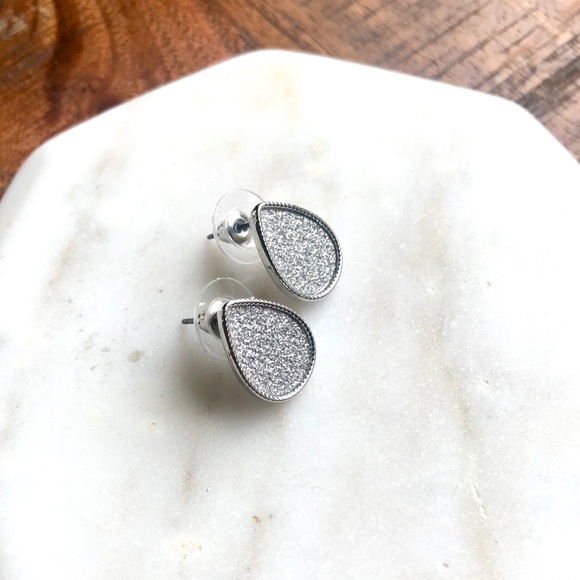 Silver Glitter Minimalist Teardrop Stud Earrings - Picture 3 of 3